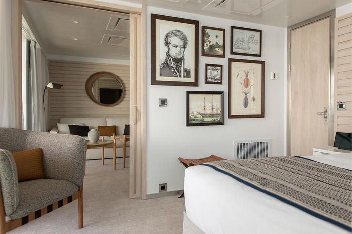 Accommodation on Le Dumont-d'Urville